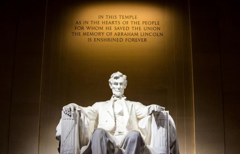 Walking in the Footsteps of US Presidents: A Washington DC Guided Tour Experience